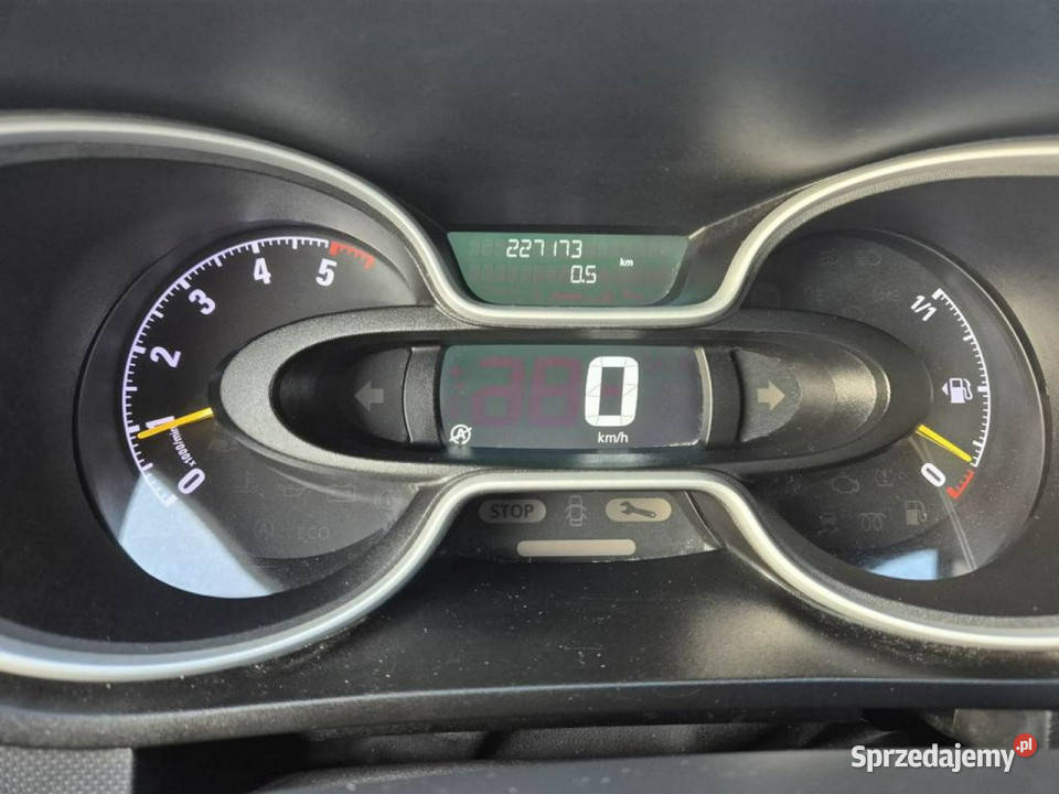 Opel Vivaro 16CDTI 125 8 osobowy II 20142019 światła do jazdy dziennej