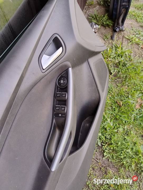 Drzwi kopmpletne Ford Focus mk3 lewy przód kombi śląskie Książenice