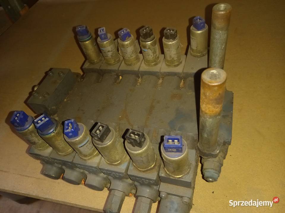Rozdzielacz hydrauliczny 6 sekcyjny z cewkami wielkopolskie Turek