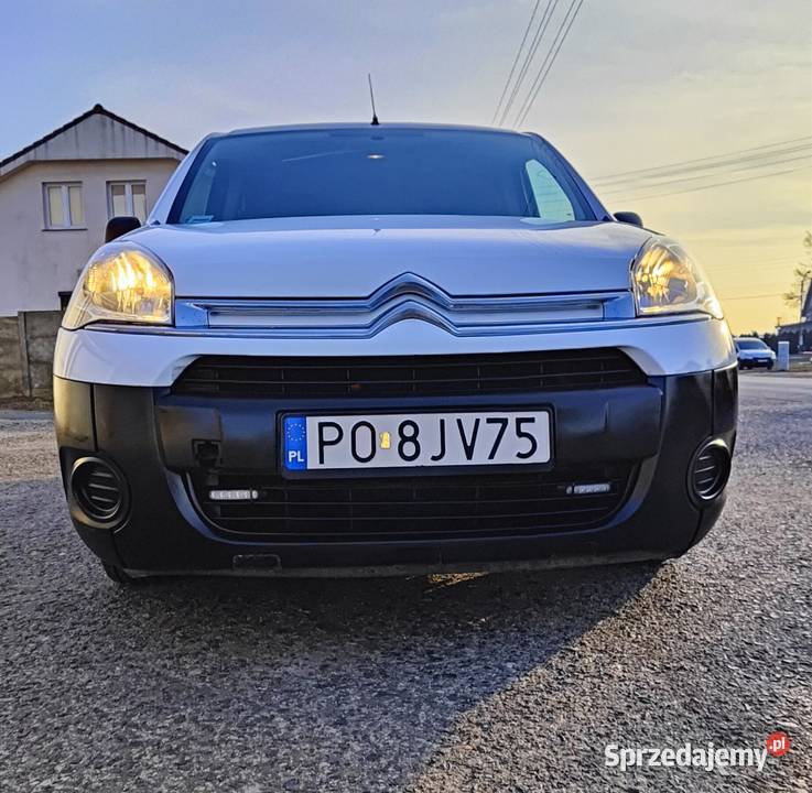Citroen Berlingo 16 90 rejestracja 2015 salon Chludowo
