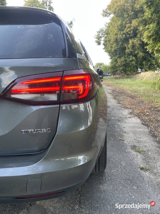 Sprzedam Opel Astra Sports Tourer 16 BiTurbo 160 sprzedam