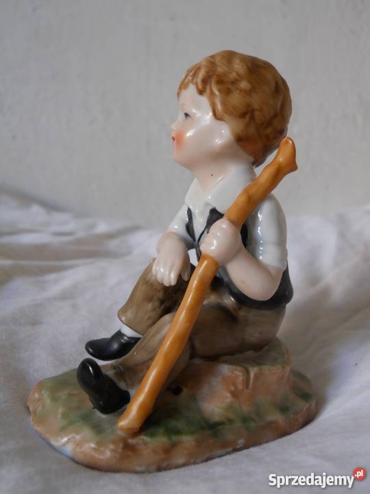 Figurka z porcelany sygnowana FOREIGN siedzący Warszawa