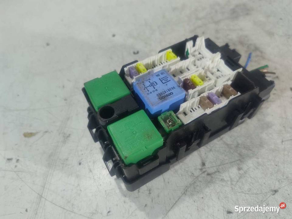 SKRZYNKA BEZPIECZNIKÓW CITROEN C4 16 EHDI osobowe Skrzynki bezpieczników