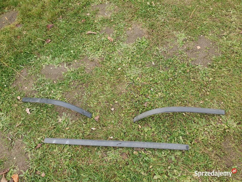 Listwa tylnego zderzaka Seat Toledo II 9804