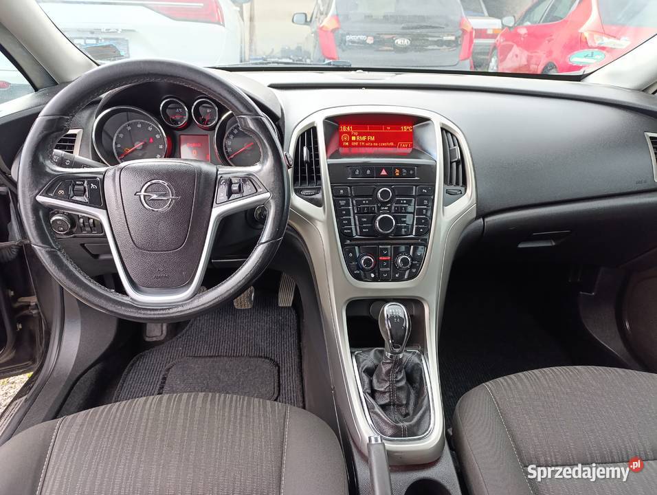 Opel Astra J 16 benzyna 2010r 5 drzwi udok Astra Koziegłowy