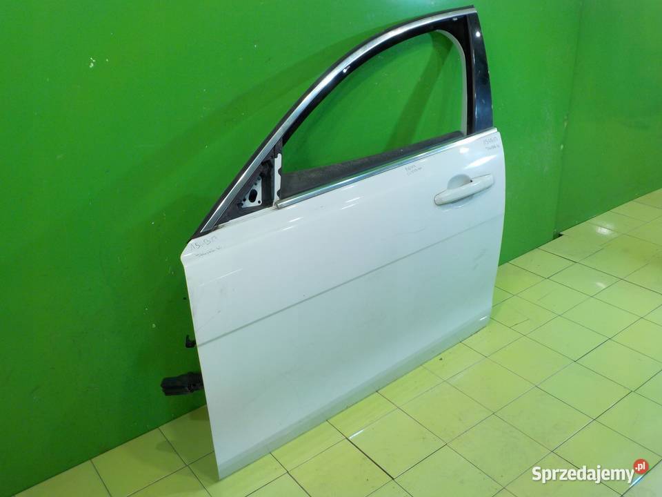 JAGUAR XE 20 D 16r SEDAN 4D drzwi lewy przod sprzedam