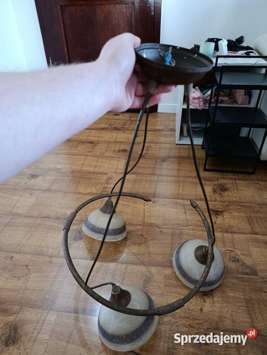 Sprzedam lampę sufitową 3 kloszową