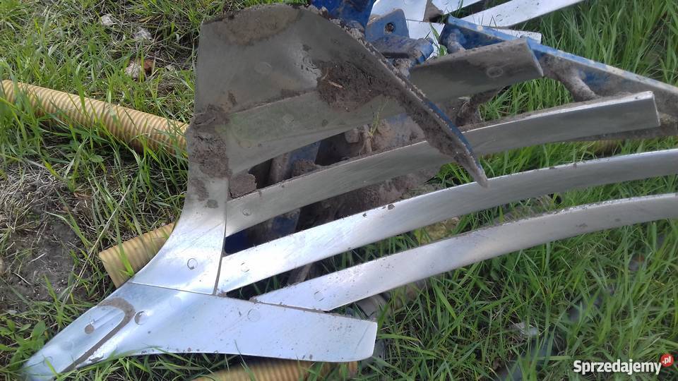 Pług obrotowy rabe werk 4 skiby nonstop Rabe wielkopolskie Tarnówka Wiesiołowska