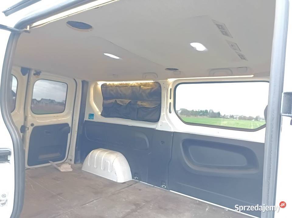 Opel Vivaro Trafic stan kamper przeczytaj opis Napęd przednia oś