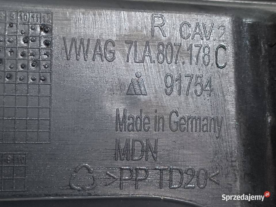 VOLKSWAGEN T6 LIFT ŚLIZG MOCOWANIE ZDERZAK PRAWY