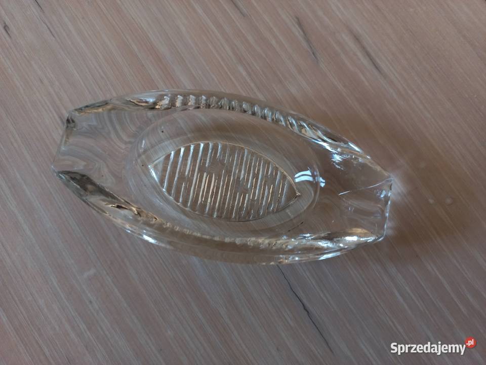 kryształowa stara popielniczka łódka Piastów