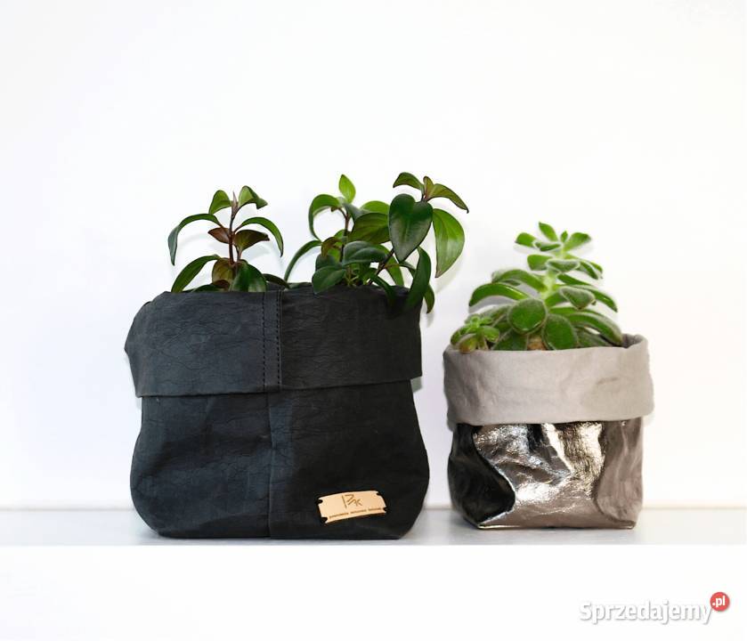 Czarna osłonka na doniczkę doniczka czarna PAK Dekoracje i ozdoby