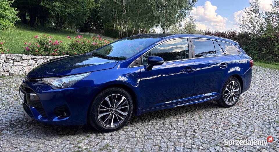Toyota Avensis 18 benzyna gaz 2016 bezwypadkowy Biała Podlaska