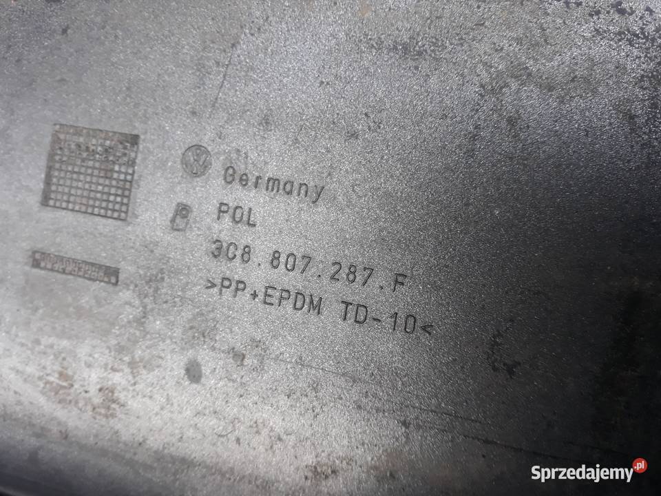 VW PASSAT CC LIFT RAMKA PODSTAWA TABLICY REJ Międzychód