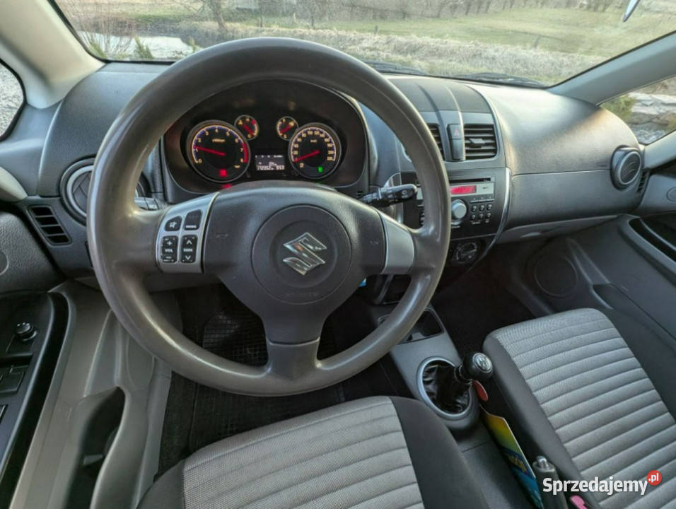 Suzuki SX4 4X4 16 benzyna HAK auto na ryby I 1586cm3 SX4