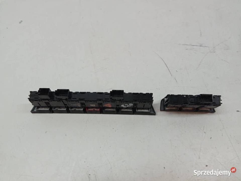 PRZEŁĄCZNIK START STOP AWARYJNYCH KPL 6V0927132A Motoryzacja
