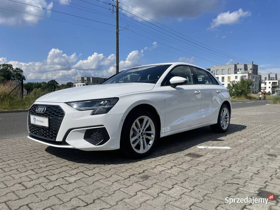 Audi A3 Hatchback 150 automat wynajem Warszawa