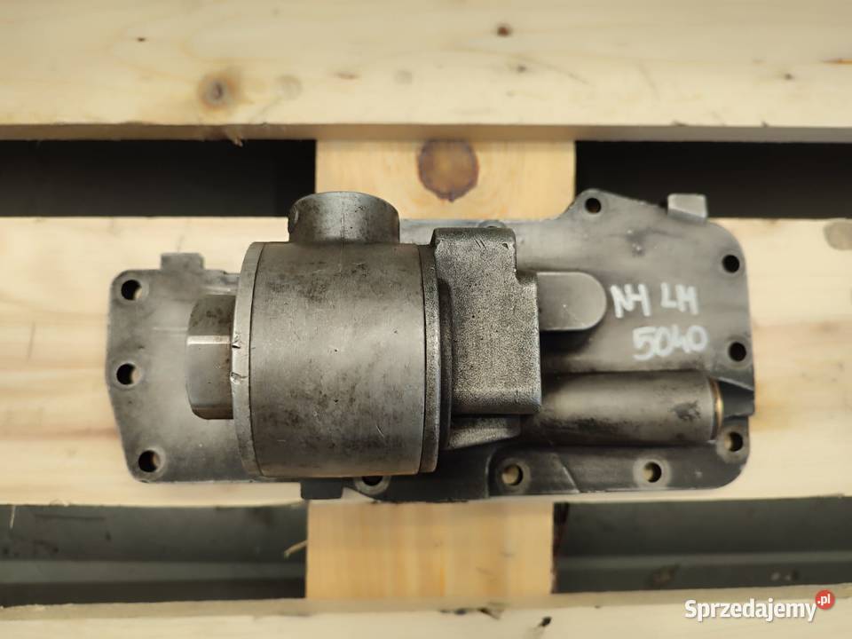 Podstawa filtra oleju 4899643 Holland LM 5060 Wilkowo sprzedam