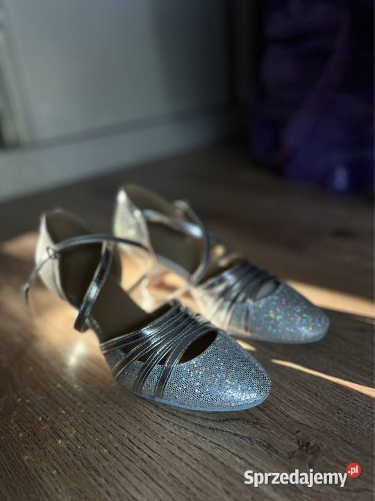 Buty szpilki srebrne Damskie