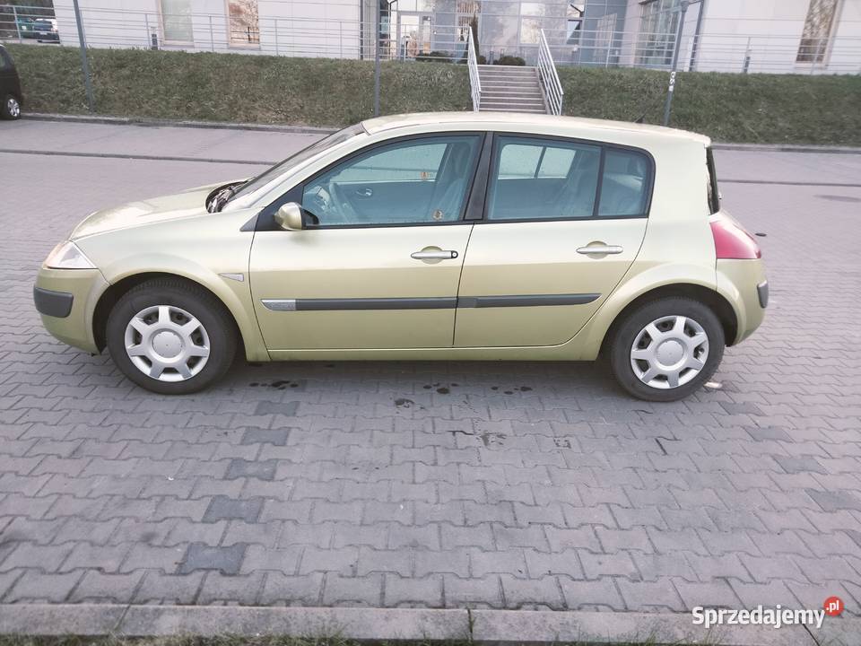 Sprzedam Megane światła przeciwmgielne Michałowice