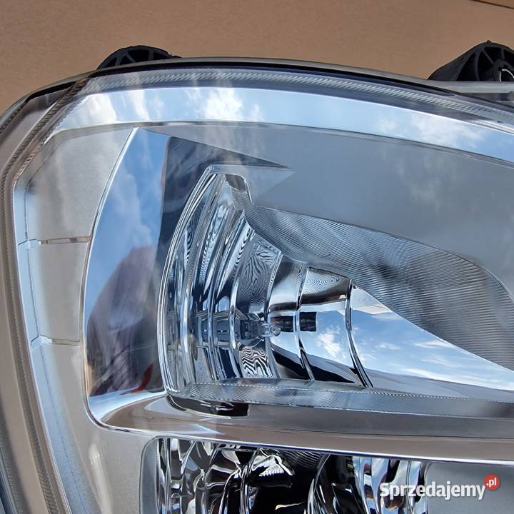 DAF XF 106 REFLEKTOR PRAWY FULL LED LAMPA Bieleń