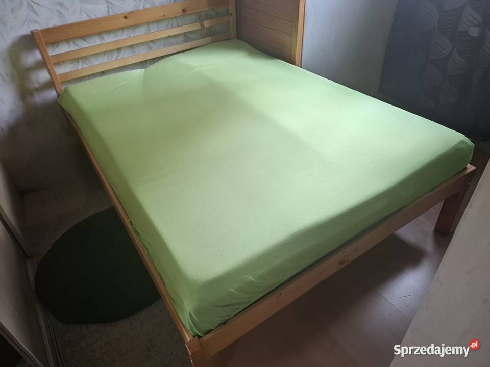 ŁÓŻKO DREWNIANE 140X200 ZE STELAŻEM