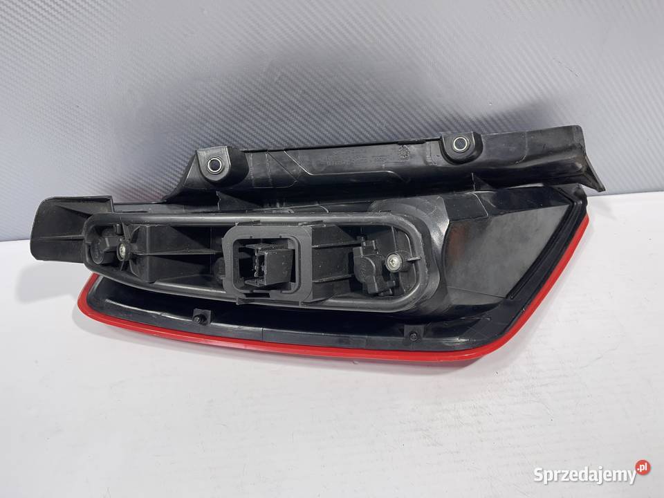 FIAT GRANDE PUNTO PRAWA LMAPA TYŁ Ostroróg