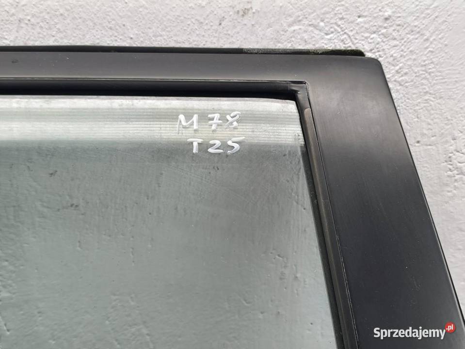 DRZWI PRAWY TYŁ TOYOTA AVENSIS II T25 KOMBI