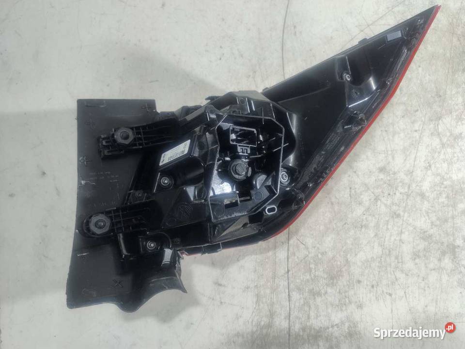 LAMPA PRAWY TYŁ VW TIGUAN II 5NA945208K Lampy cofania