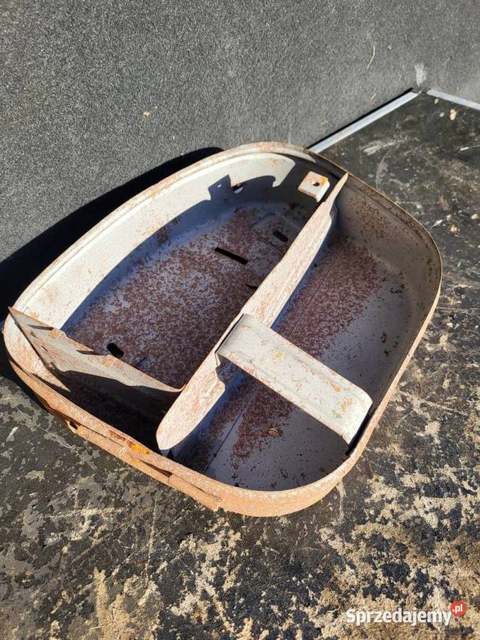 SKRZYNKA NARZĘDZIOWA IFA BK 350 IFA RT 125 MZ Mocowania i uchwyty śląskie Rybnik