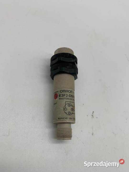Omron E3F2DS10B4P1 Photoelectric Sensor Used