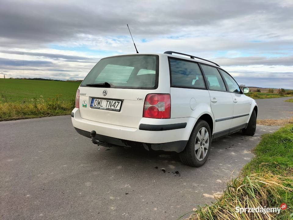Passat 19 TDI Avb klima hak sprawny Wołów