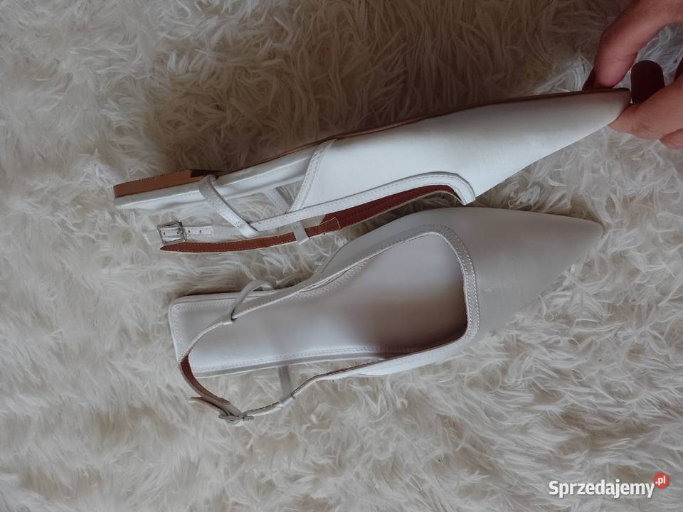 41 ASOS Design Białe Baleriny z odkrytą piętą z 28cm
