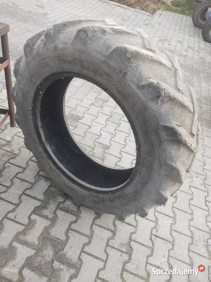 Sprzedam oponę 12428 do C330 śląskie