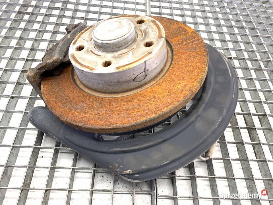 PIASTA TYŁ PRAWA RENAULT TRAFIC III Piasty i łożyska kół sprzedam