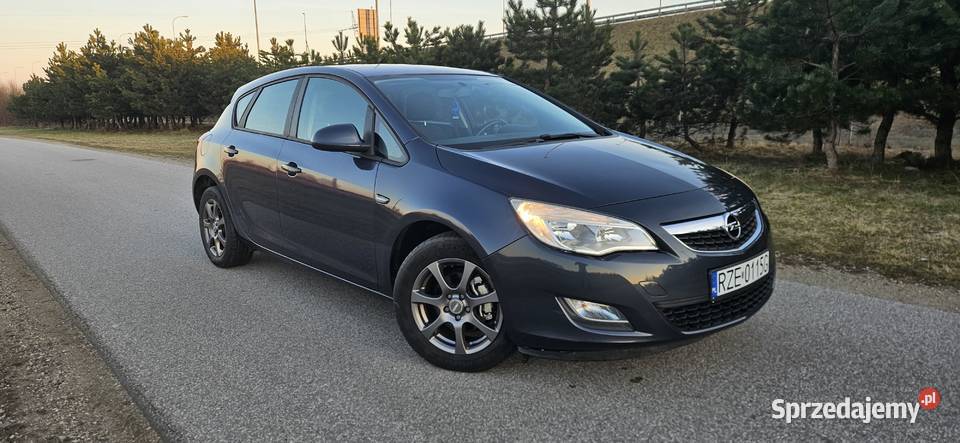 OPEL ASTRA J 16b