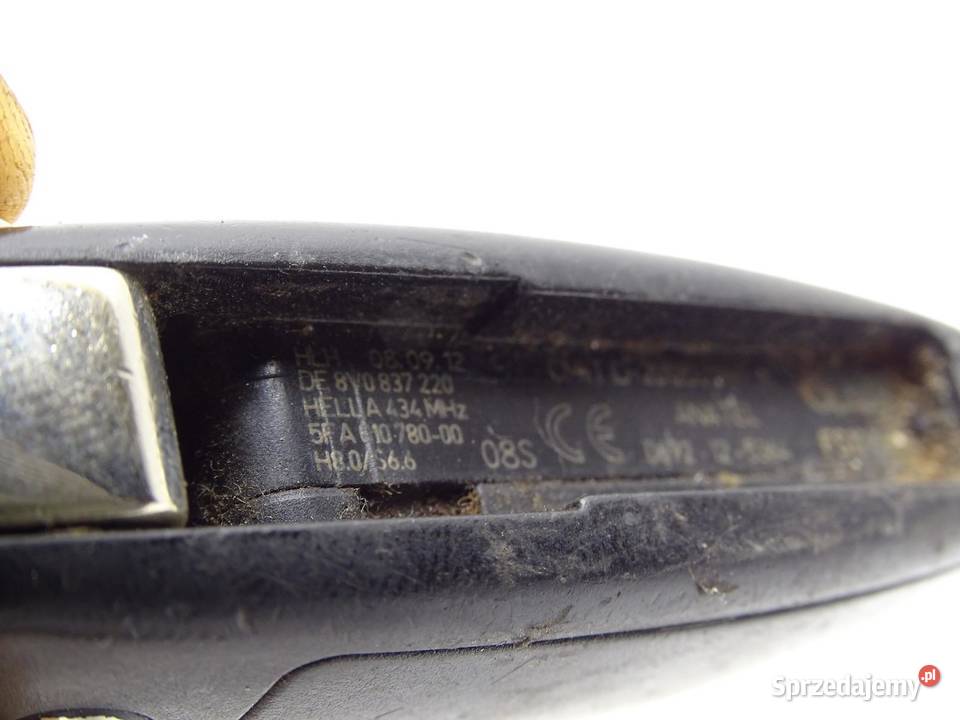 KLUCZYK PILOT NADAJNIK 434 MHZ 8V0837220 AUDI A3