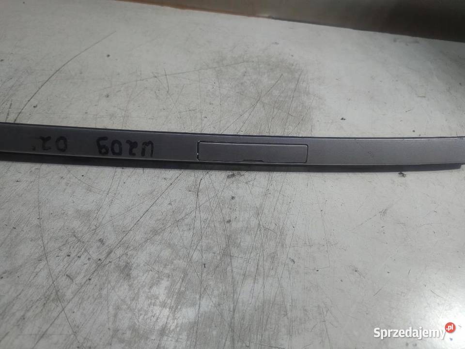 LISTWA DACHOWA PRAWA MERCEDES W209 744