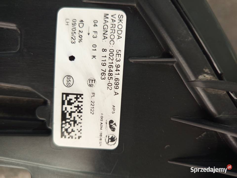 Lampa tylna lewa Mercedes w 206 sedan