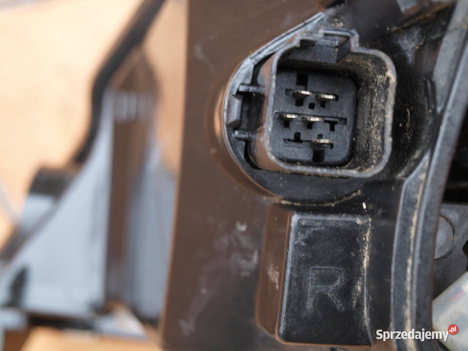 Ford Ka lampa prawa przód 1996 2008r europa Kalisz