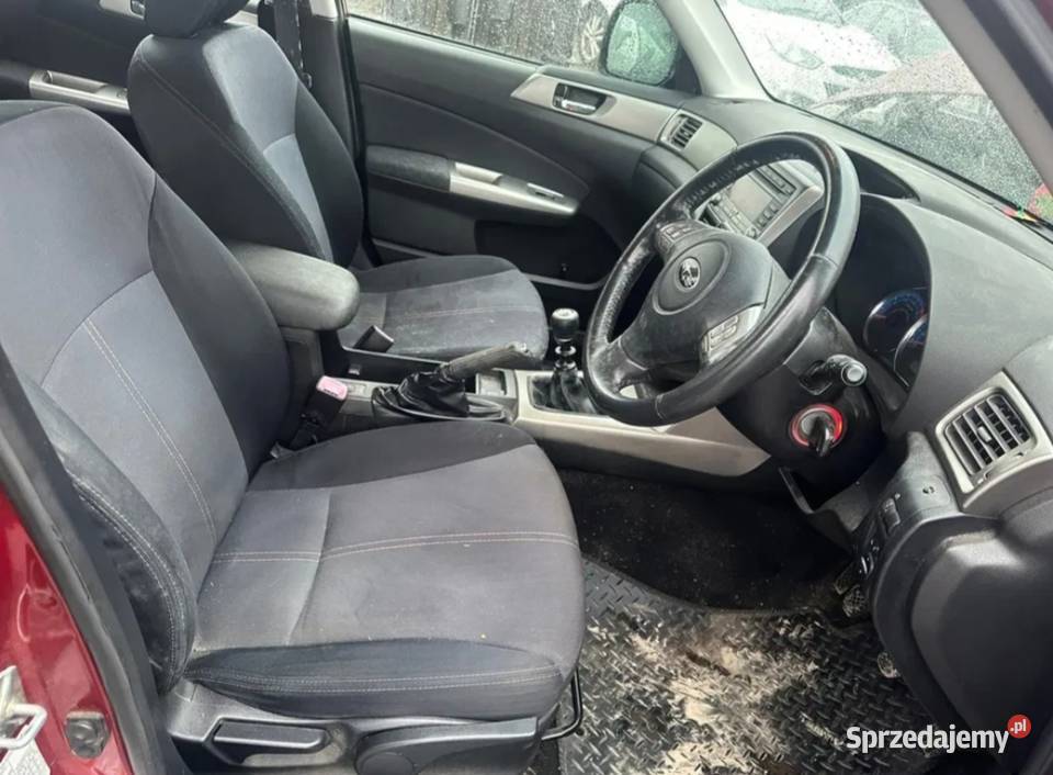 Subaru Forester cała na części silnik diesla