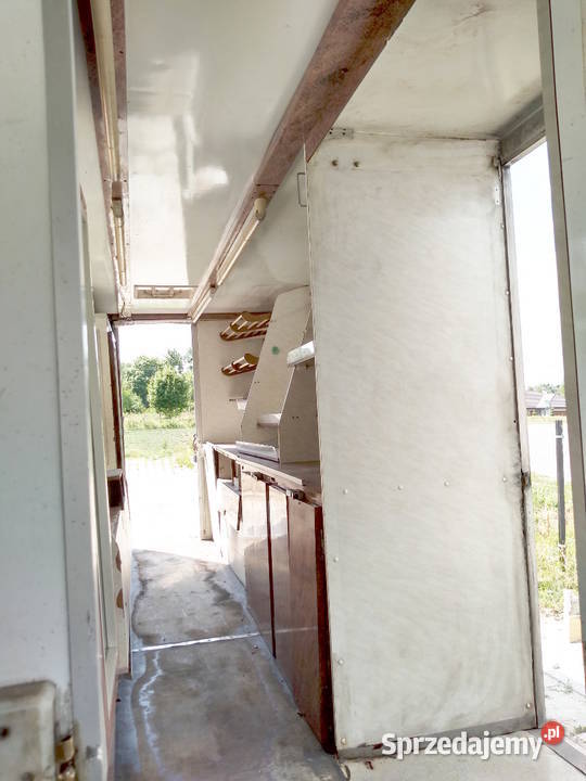 Mercedes Vario 614D silnik 42 Food TruckAuto Specjalne Krasnystaw