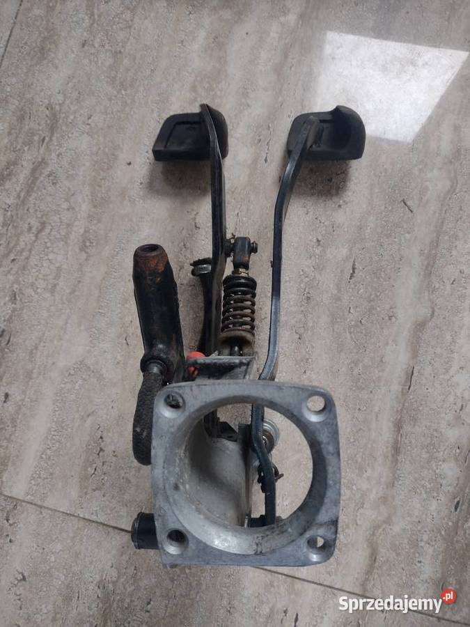 Mercedes W123 Zestaw pedałów man OE1232940501