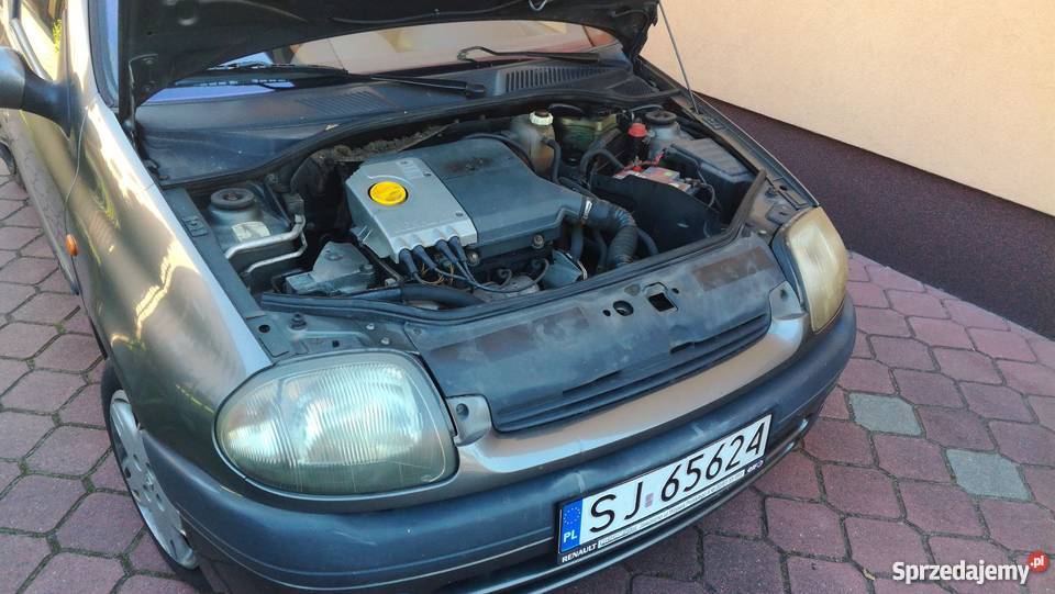 Renault clio II uszkodzone po kolizji drogowej Jaworzno