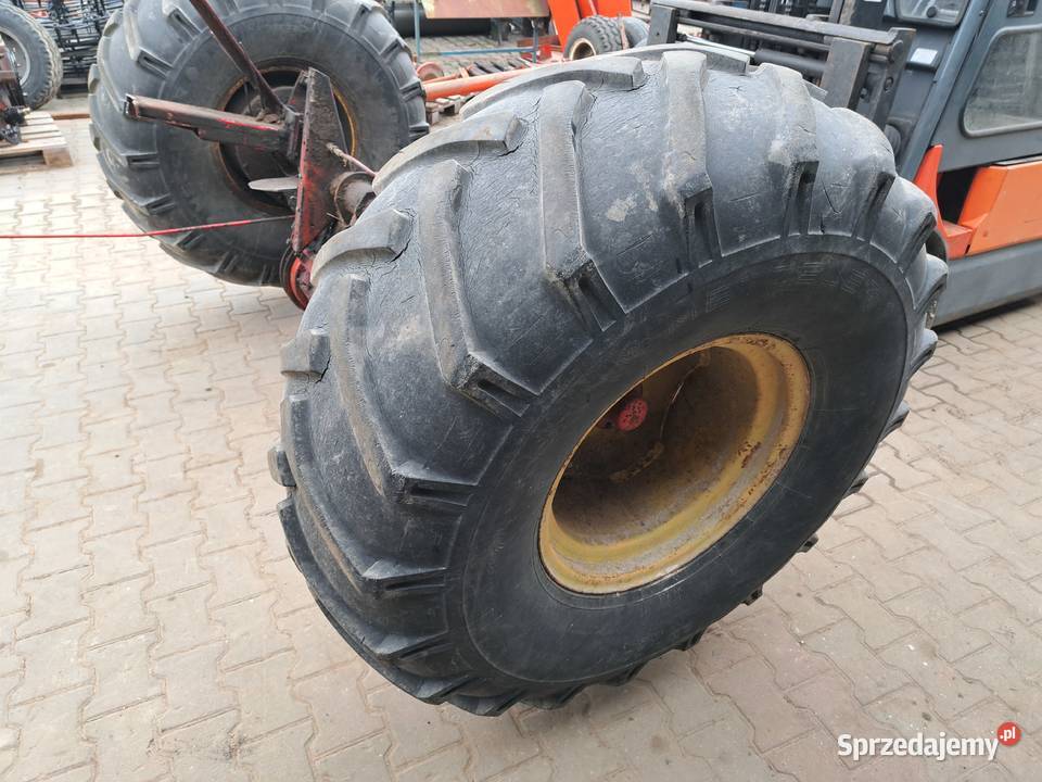 Koła przednie 2020 do kombajnu zbożowego Massey Proszowice
