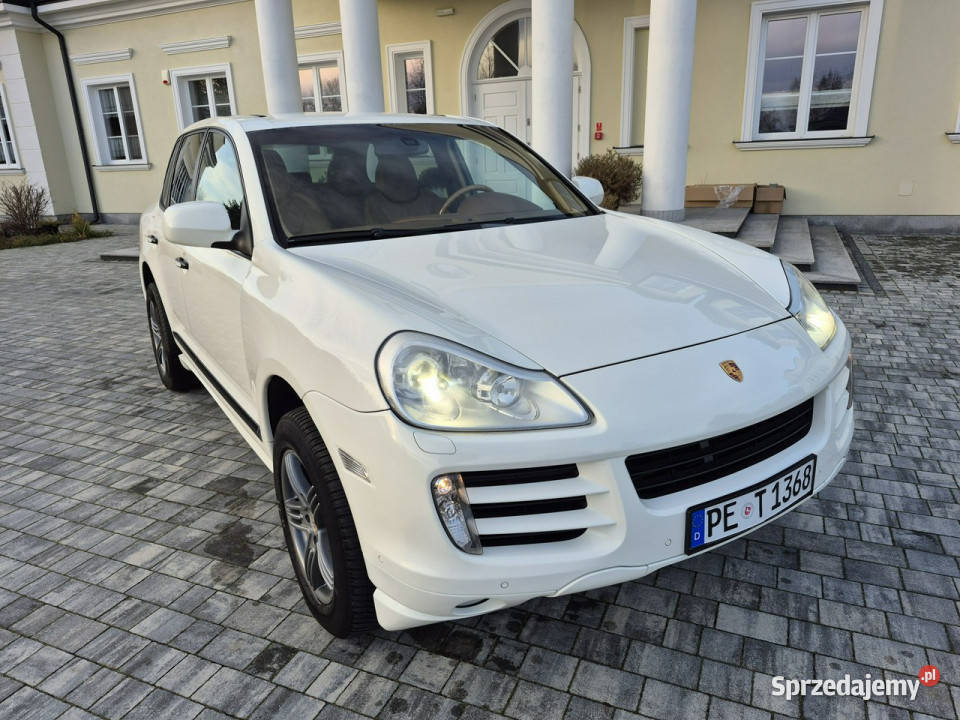 Porsche Cayenne xenon navi starszego Niemca z