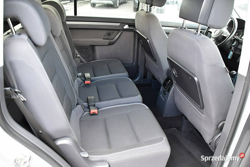 Volkswagen Touran 20TDI 140 7os Kamera Navi wspomaganie kierownicy Nowe Kucice