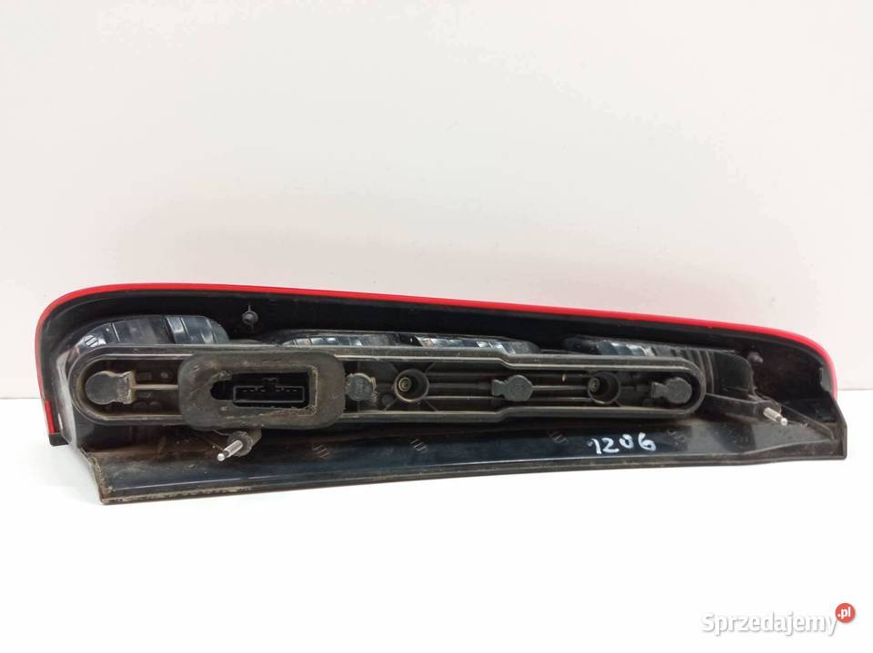 LAMPA TYŁ KOMPLET Ford Focus C I 20032010