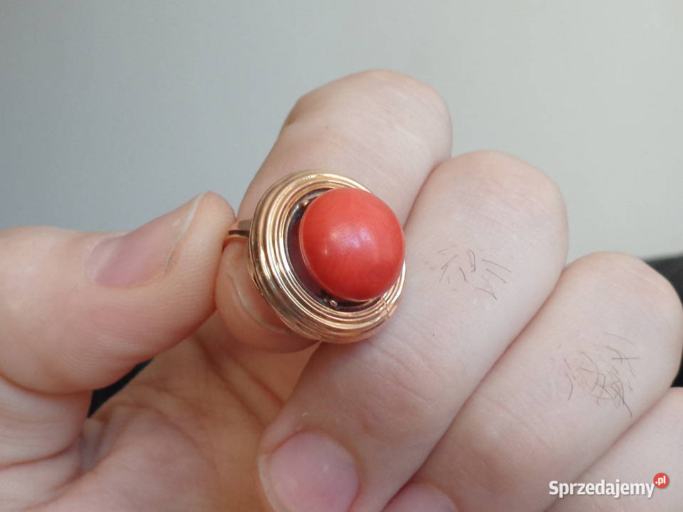 Duży Pierścionek Złoty z Koralem Szlachetnym opolskie Brzeg