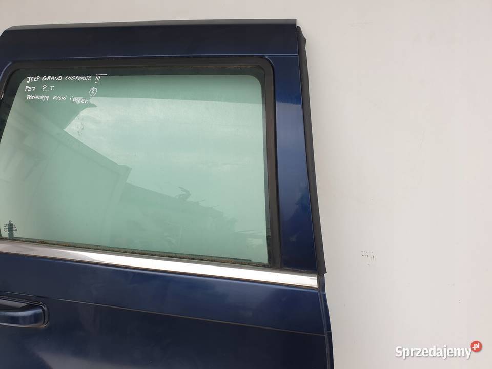 Jeep Grand Cherokee III WK TYLNE DRZWI PRAWE TYŁ Drzwi Rudka